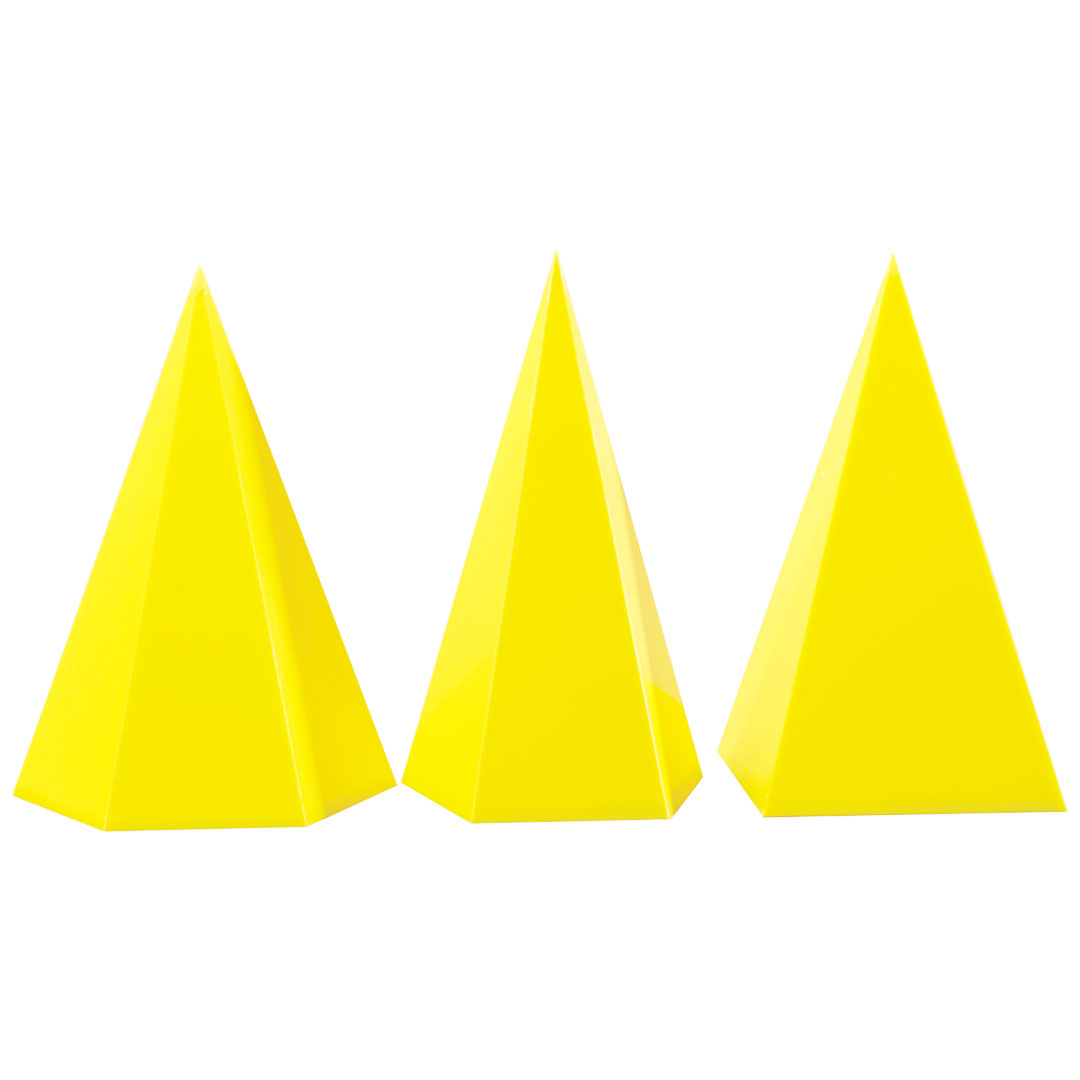 GÜNTER HERRMANN Hohlkörper Pyramiden regelmässig , 3-teilig