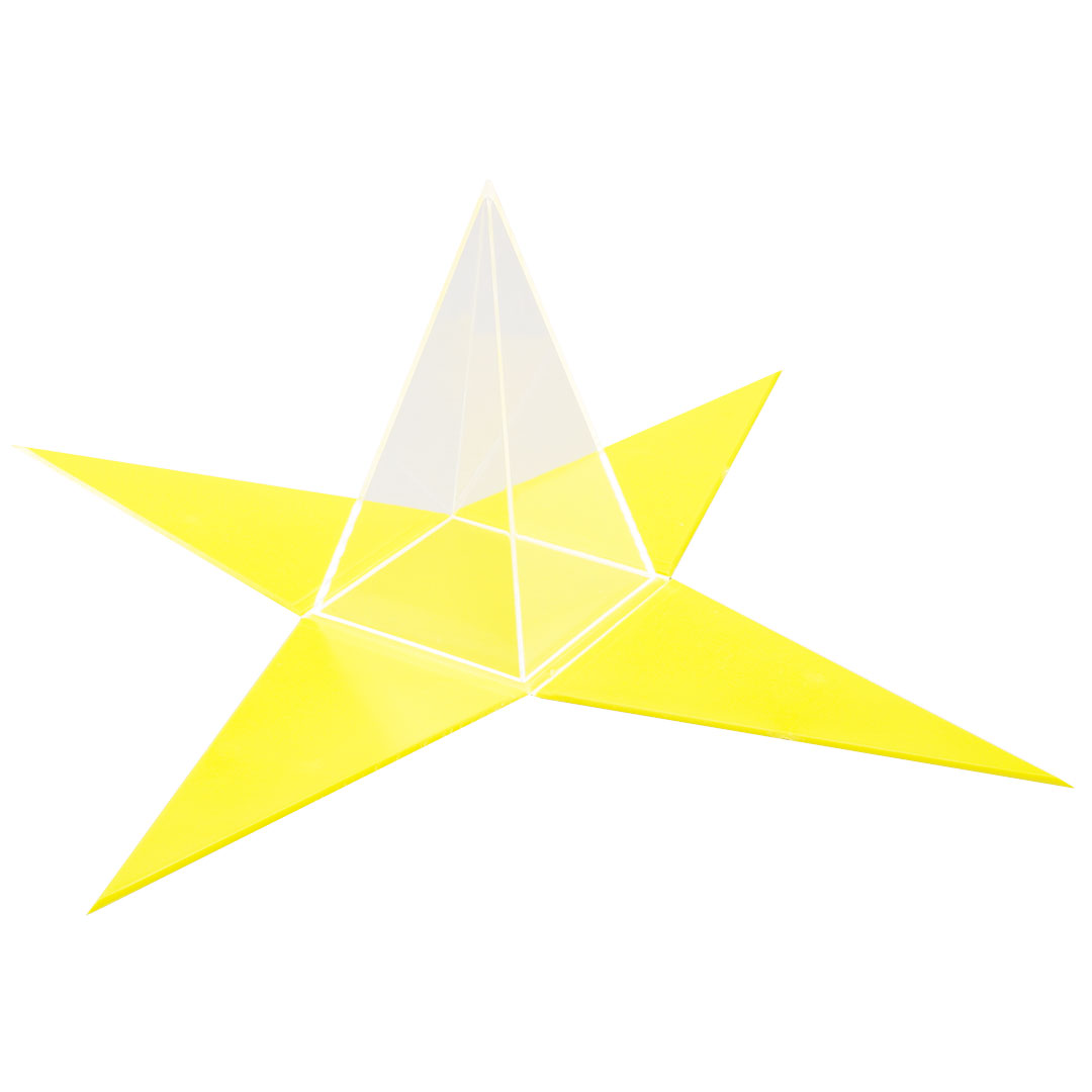 GÜNTER HERRMANN Pyramide vierseitig mit strahlenförmigen Oberflächen