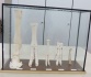 Fussformen Pferd, Rind, Schaf, Schwein und Katze in Vitrine, ca. 600x450x250mm