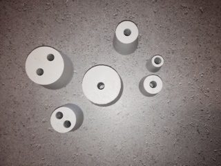 Stopfen Naturkautschuk, D=29/35mm, H=30mm mit 2 Löcher D=7,5mm