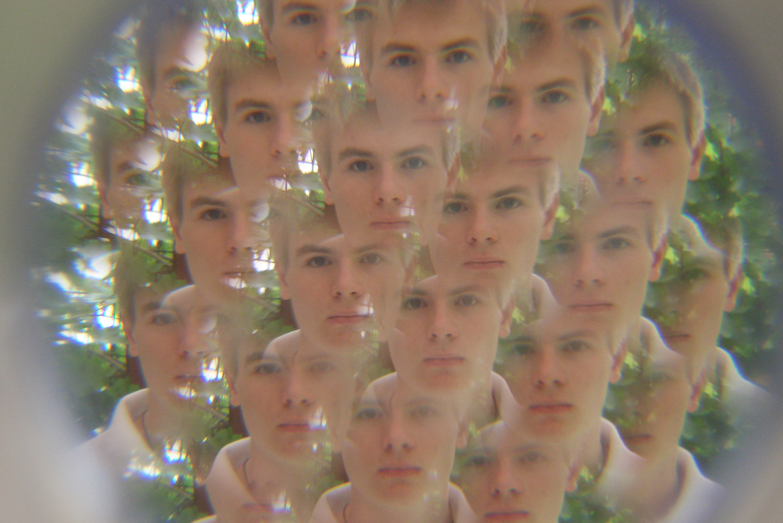 Facettenaugen-Brille