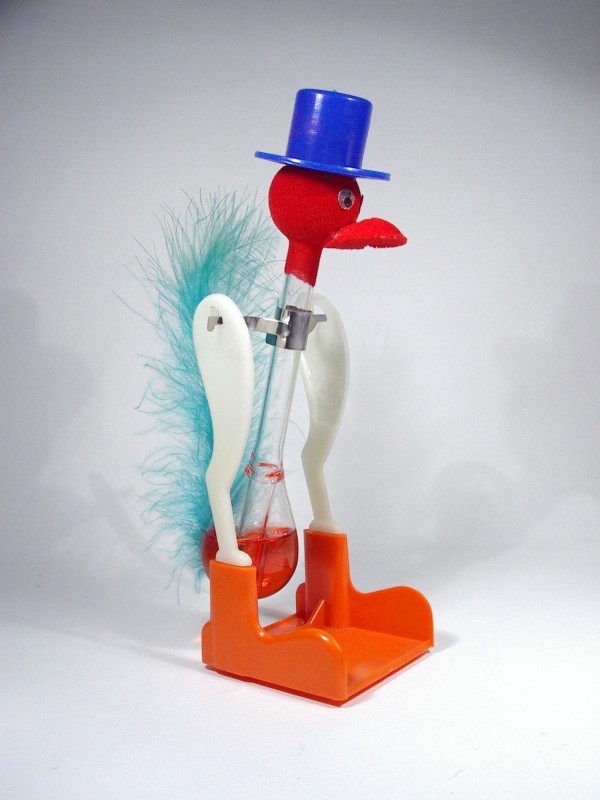 EXERGIA Bird - Pendelndes Objekt angetrieben durch Wasserverdunstung