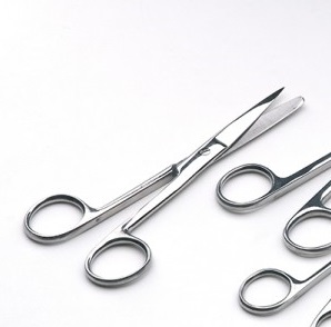 Schere, spitz/stumpf, rostfrei, 13cm