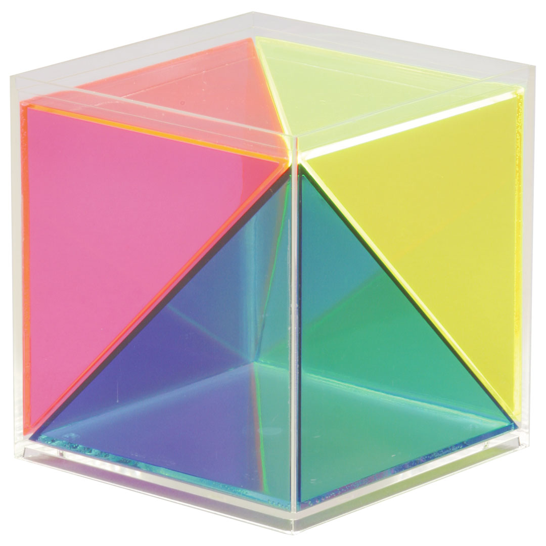 GÜNTER HERRMANN Würfel, in 3 Pyramiden zerlegbar