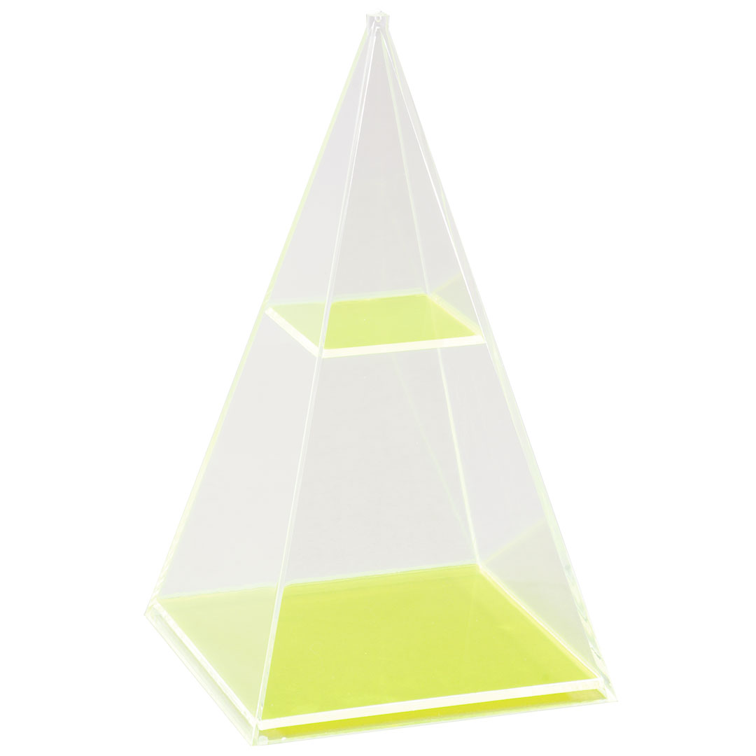 GÜNTER HERRMANN Pyramide 4-seitig, horizontaler Schnitt