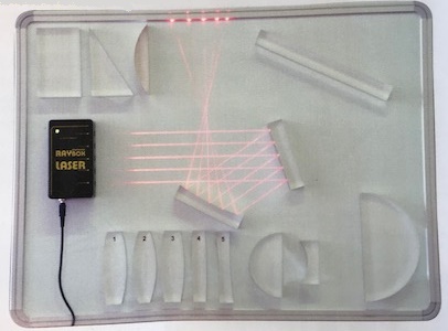 Geometrische Optik mit Diodenlaser und Metalltafel